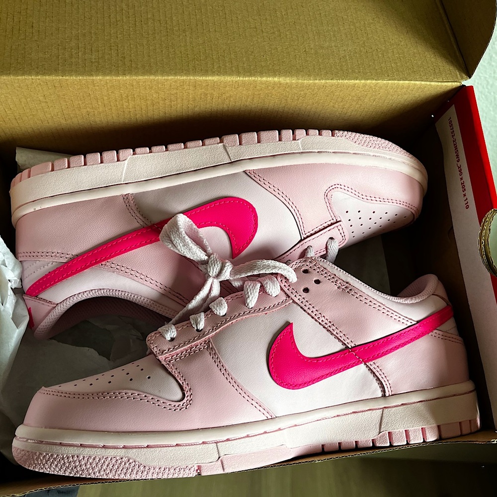 Nike Dunk GS ‘Triple Pink’